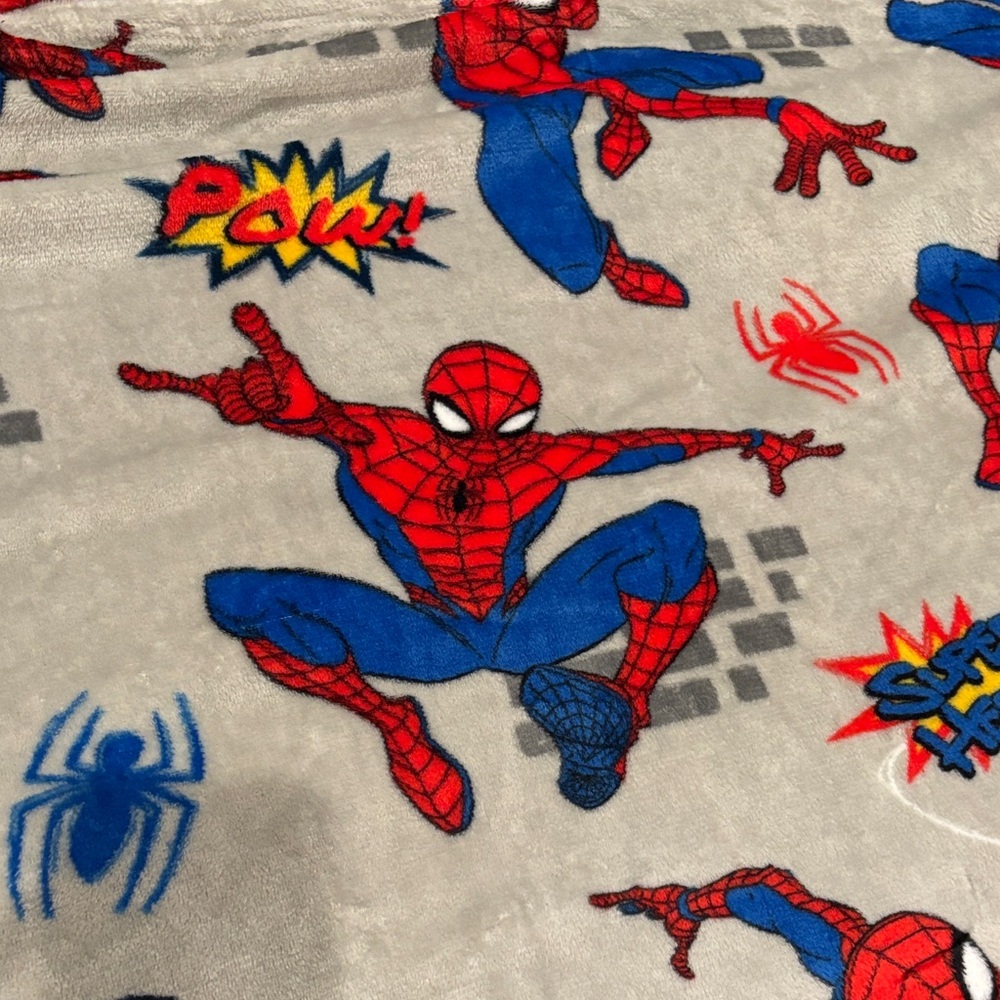 Marvel Spider-Man wearable blanket with Hood